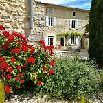 לינה וארוחת בוקר La Bastide De 3*