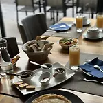 לינה וארוחת בוקר La Bastide De