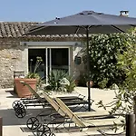 La Bastide De לינה וארוחת בוקר 3*