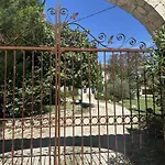 לינה וארוחת בוקר La Bastide De 3*